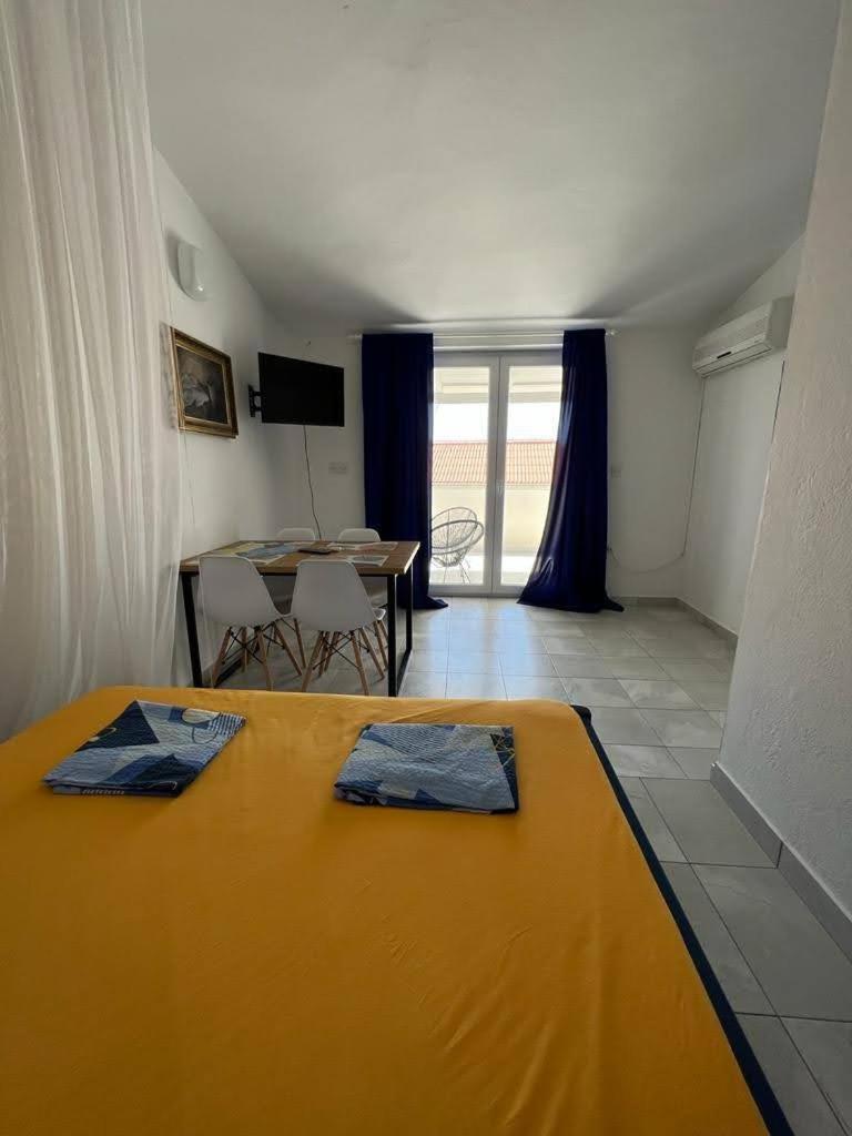 Apartmani Yin&Yang Novalja Buitenkant foto